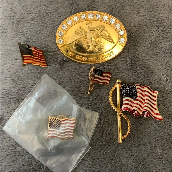 Flag and eagle pin lot - Picture 1 of 4